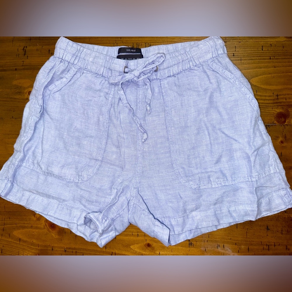 Tahari 100% Hemp light blue shorts